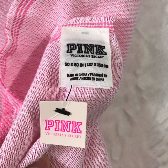 PINK Victoria’s Secret Beach Blanket Throw Snuggle Lightweight Couch Fringed - Picture 4 of 5